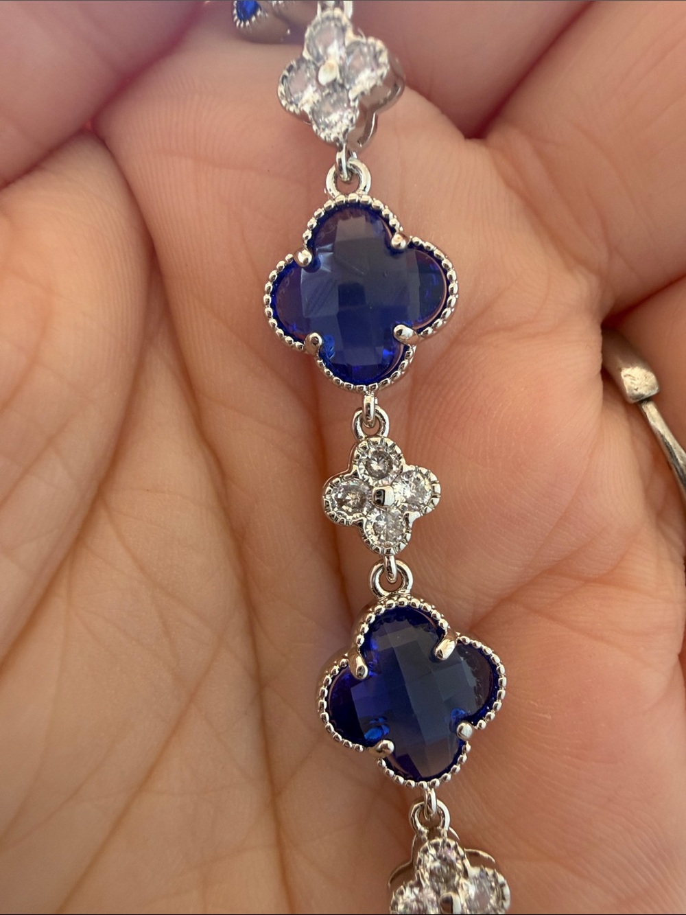 Silver Bracelet with Royal Blue Clover Stones & crystal in-between - Picture 2 of 4